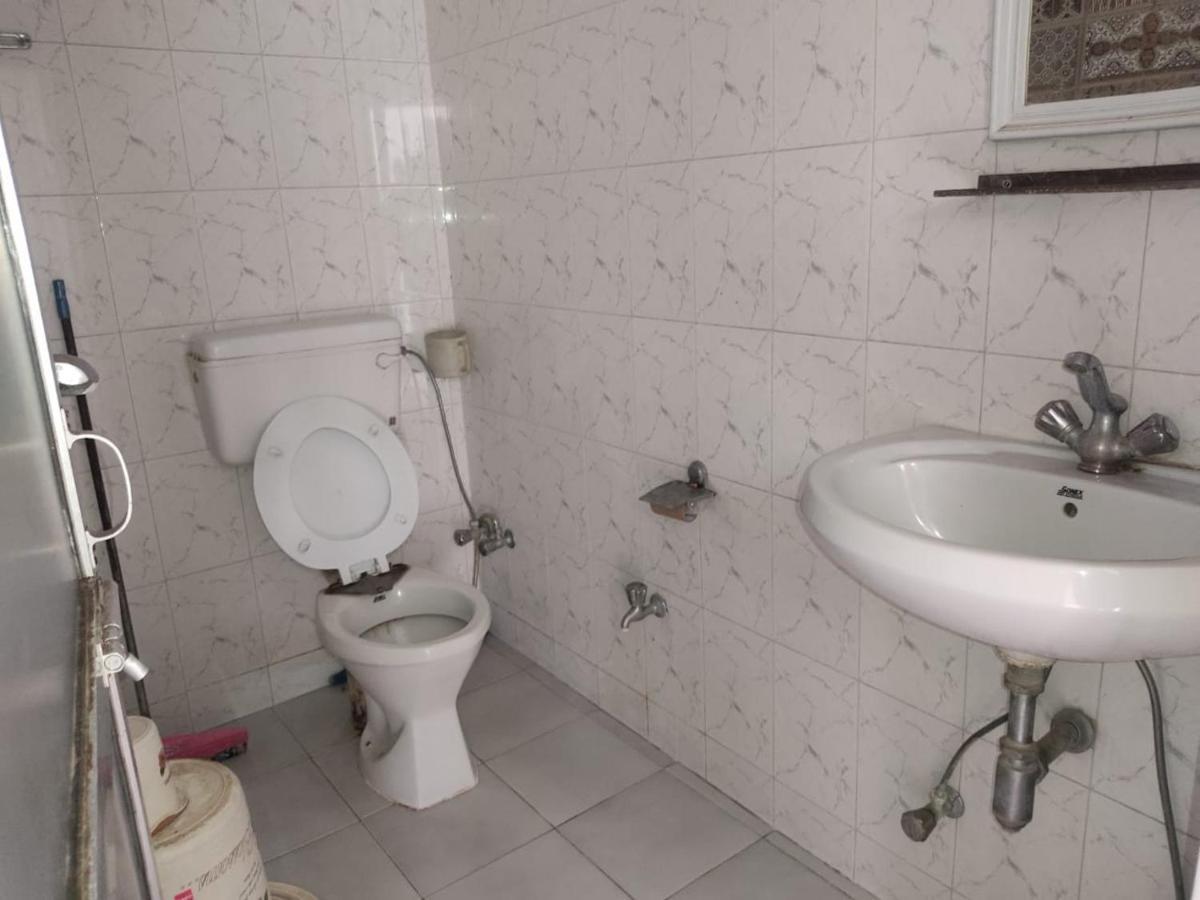 Vatika Homestay Varanasi Eksteriør billede