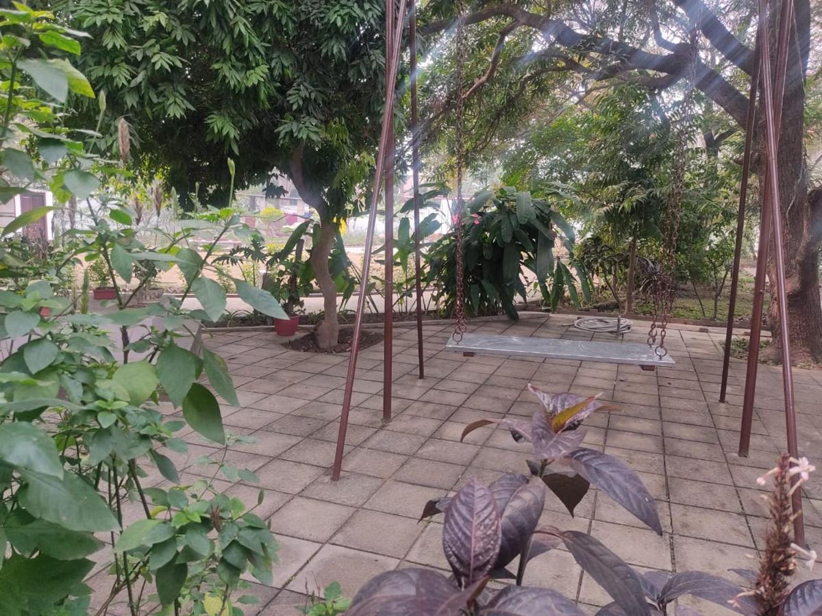 Vatika Homestay Varanasi Eksteriør billede