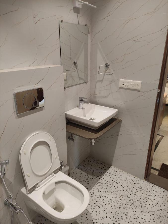 Vatika Homestay Varanasi Eksteriør billede